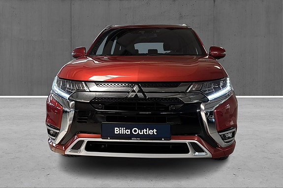 Mitsubishi Outlander 2 of 24
