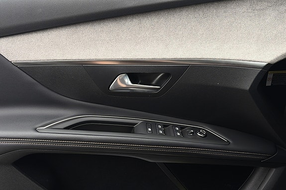 Peugeot 3008 25 of 30