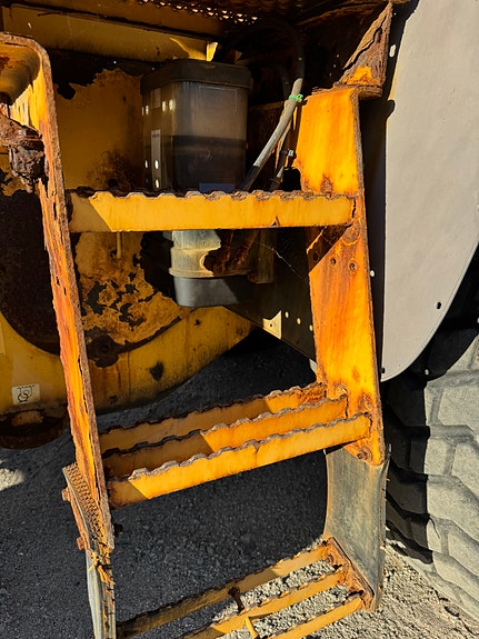 Volvo L70 8 of 13