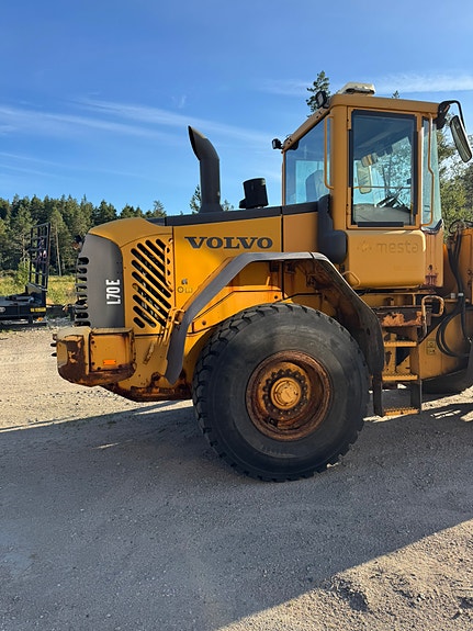 Volvo L70 4 of 13