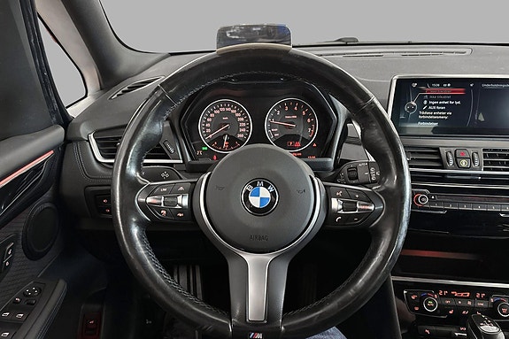 BMW 218i 12 of 26