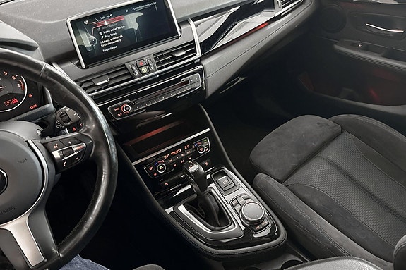 BMW 218i 17 of 26
