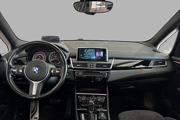 BMW 218i 10 of 26