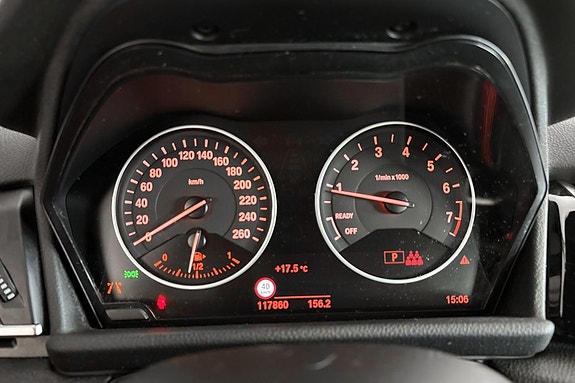 BMW 218i 16 of 26