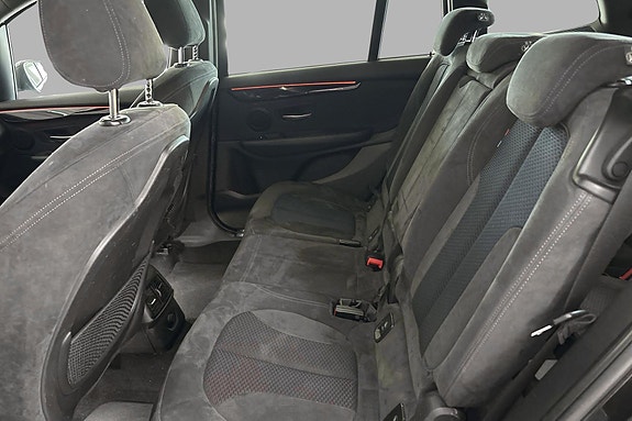 BMW 218i 13 of 26