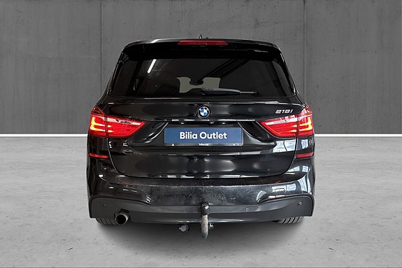 BMW 218i 6 of 26
