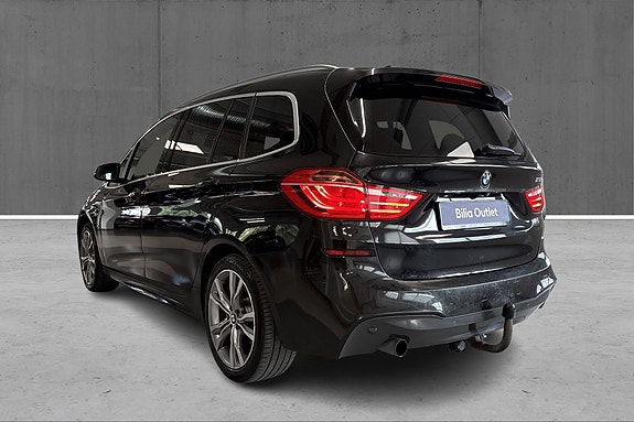 BMW 218i 7 of 26