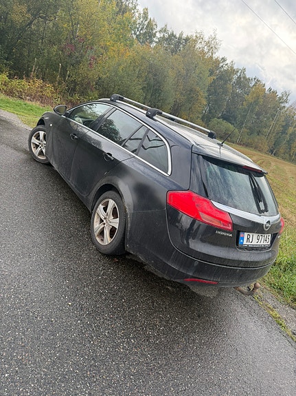 Opel Insignia 2 of 8