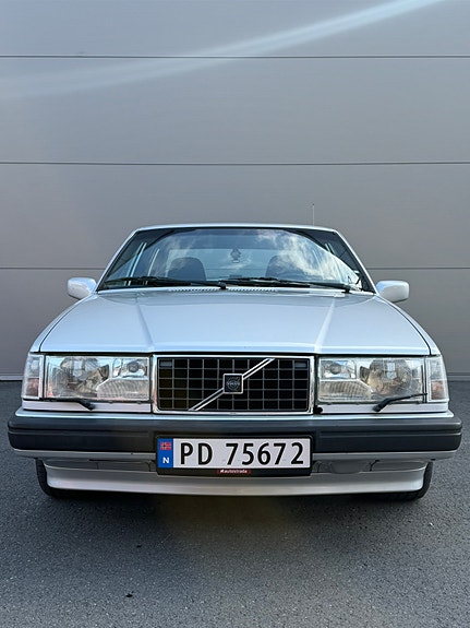 Volvo 940 2 of 23