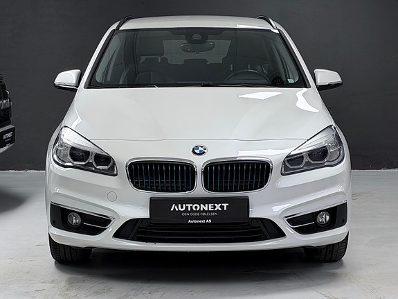 BMW 225xe 3 of 30