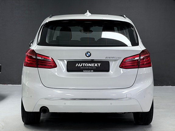 BMW 225xe 9 of 30