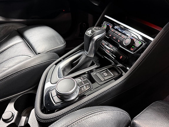 BMW 225xe 27 of 30