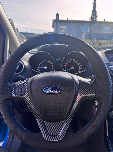 Ford Fiesta 2 of 30