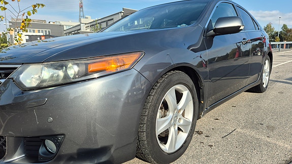 Honda Accord 8 of 30