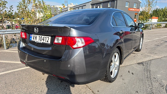 Honda Accord 7 of 30