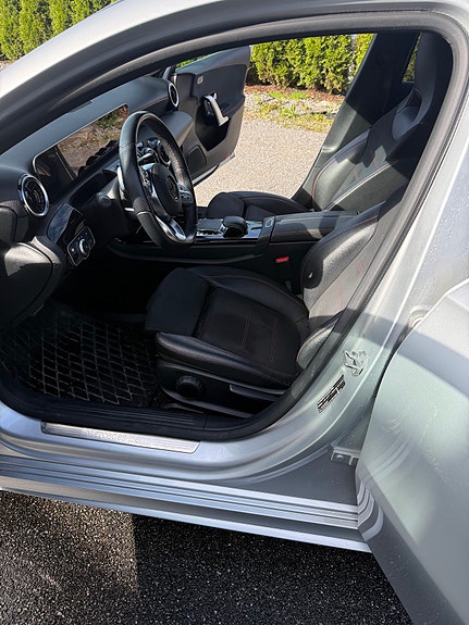 Mercedes-Benz A200 4 of 25