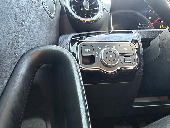 Mercedes-Benz A200 22 of 25