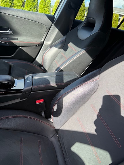 Mercedes-Benz A200 23 of 25