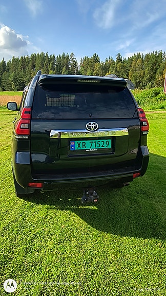Toyota Land Cruiser 2 of 30