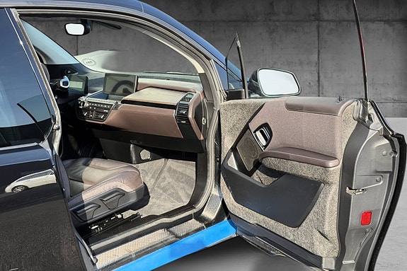 BMW i3 10 of 12