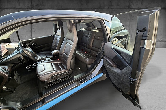 BMW i3 9 of 12