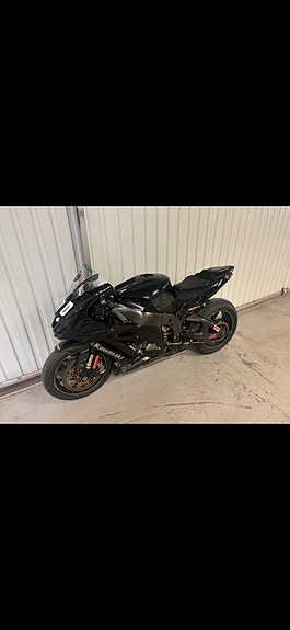 Kawasaki ZX10R KRT Roadracing / RR 6 of 8