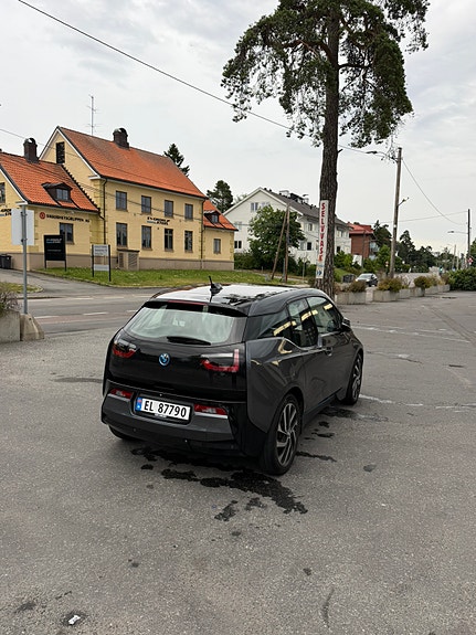 BMW i3 8 of 12