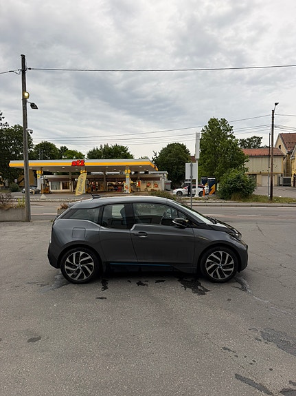 BMW i3 10 of 12