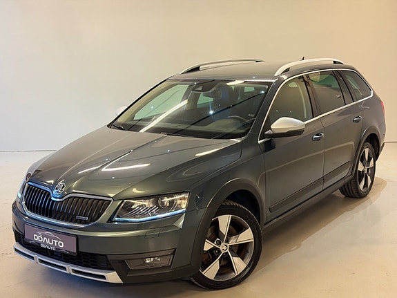 Skoda Octavia Scout 4 of 30