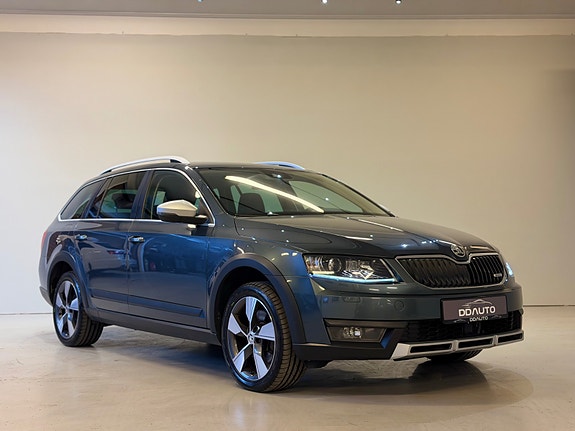 Skoda Octavia Scout 8 of 30