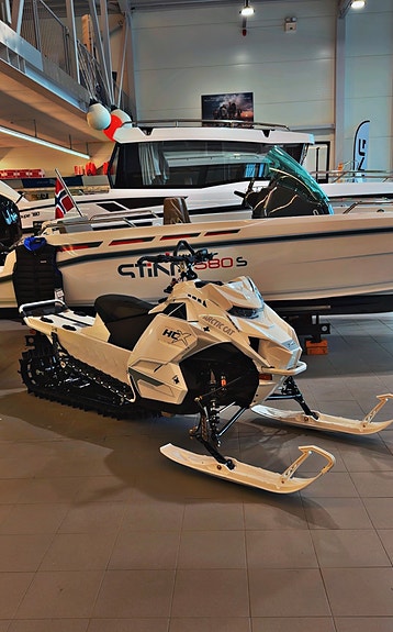 Arctic-cat HCX 146 2 of 10