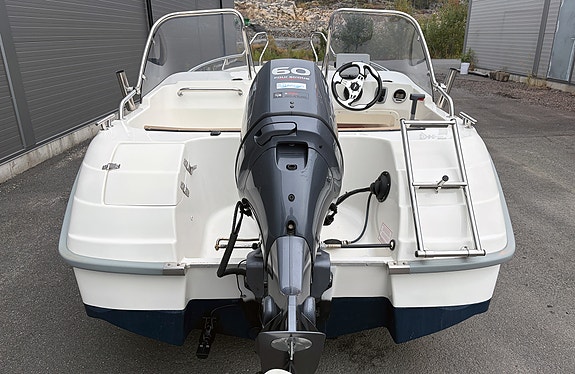 2010 Yamarin 47 TC m/Yamaha F60 + Garmin 7'' 3 of 16