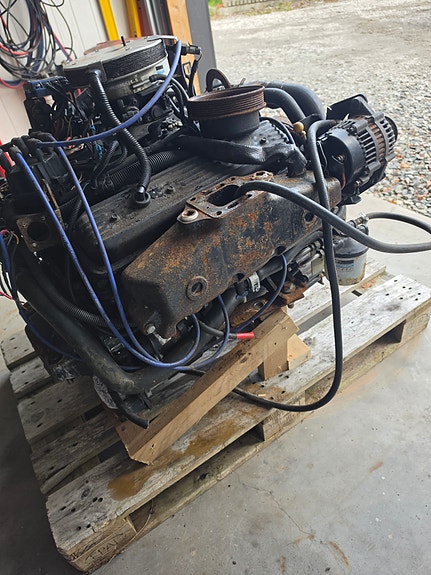 Mercruiser 260 v8 4 of 5