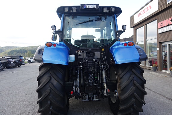 Valtra N142 Versu m/Twin Track 6 of 11