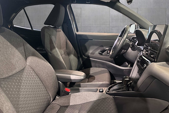 Toyota Yaris Cross 16 of 19