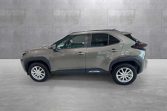 Toyota Yaris Cross 2 of 19