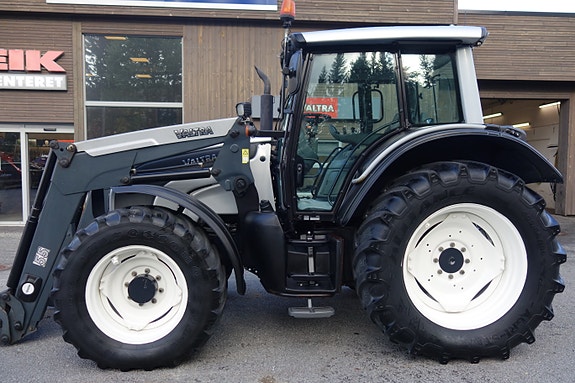 Valtra N141 Adv. 5 of 11