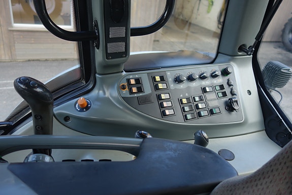 Valtra N141 Adv. 9 of 11