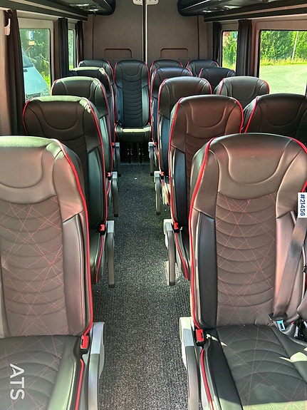 Mercedes-Benz Sprinter 519 m/ 16+1 seteplasser og 3 rullestolbrukere, selges med ny eu 7 of 7