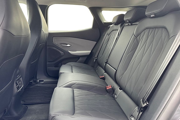 Ford Explorer 14 of 24