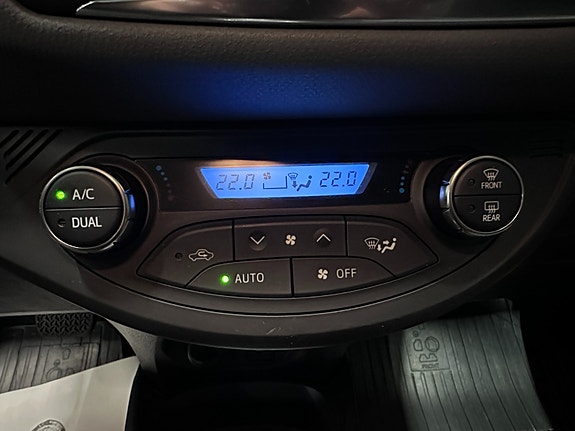 Toyota Yaris 25 of 29
