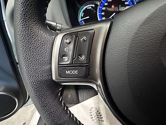 Toyota Yaris 18 of 29