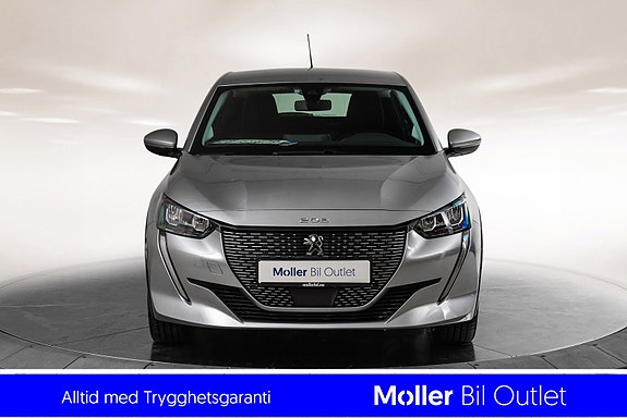 Peugeot e-208 3 of 17