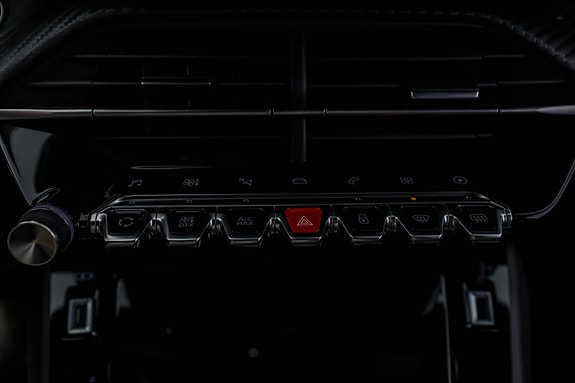 Peugeot 208 23 of 30
