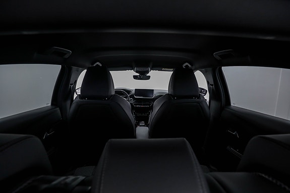 Peugeot 208 28 of 30