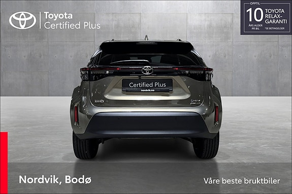 Toyota Yaris Cross 4 of 21