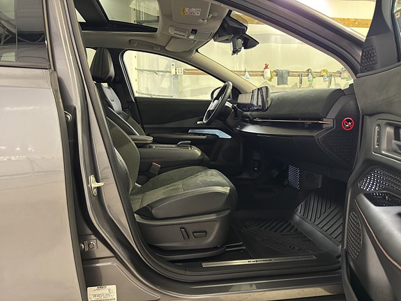 Nissan Ariya 19 of 30