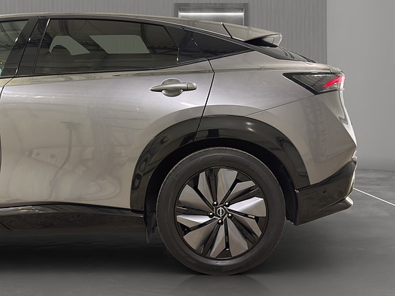Nissan Ariya 6 of 30