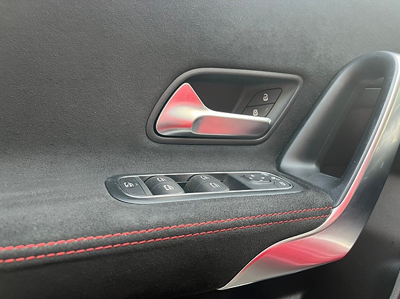 Mercedes-Benz A200 24 of 30