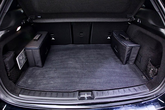Mercedes-Benz EQA250 9 of 14